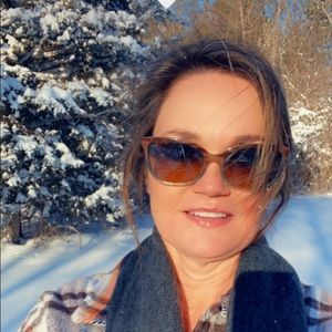 Meet your Posher, Lori